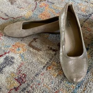 Clarks Comfortable Flats